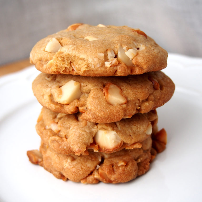 MACADAMIA WHITE CHOCOLATE CHIP COOKIES Cooking Is Like Love