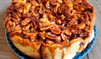 Toffee Apple Cinnamon Buns